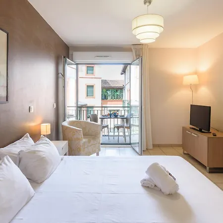 Apartmanhotel Residhotel Centre 3*