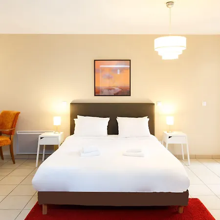 Residhotel Centre Apartmanhotel 3*