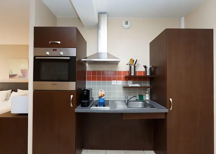 Residhotel Centre Aparthotel 3*